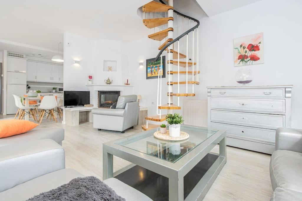 Empurialola - Casa Todo Confort, Con Piscina, Cerca De La Playa Y Centro - 131 エンプリアブラバ エクステリア 写真